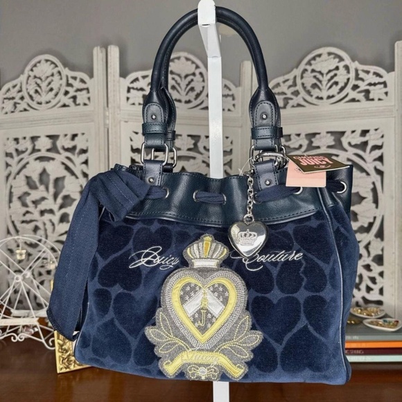 2010 Juicy Couture Daydreamer Bag Navy Blue Velour with Heart Embroidery - Picture 1 of 6